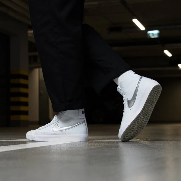 Nike Blazer Mid '77